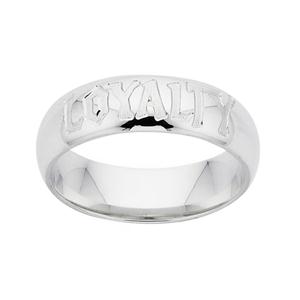 <p>The Hobbit Friendship Ring, engraved <em>Loyalty</em>. </p>
<p> </p>
<p><em>Loyalty, honour, a willing heart. I can ask no more than that.</em></p>
<p> </p>
<p>There are only three things that Thorin Oakenshield requires of those that follow hiim.</p>
<p> </p>
<p>Comes with the Official Hobbit Pouch.</p>